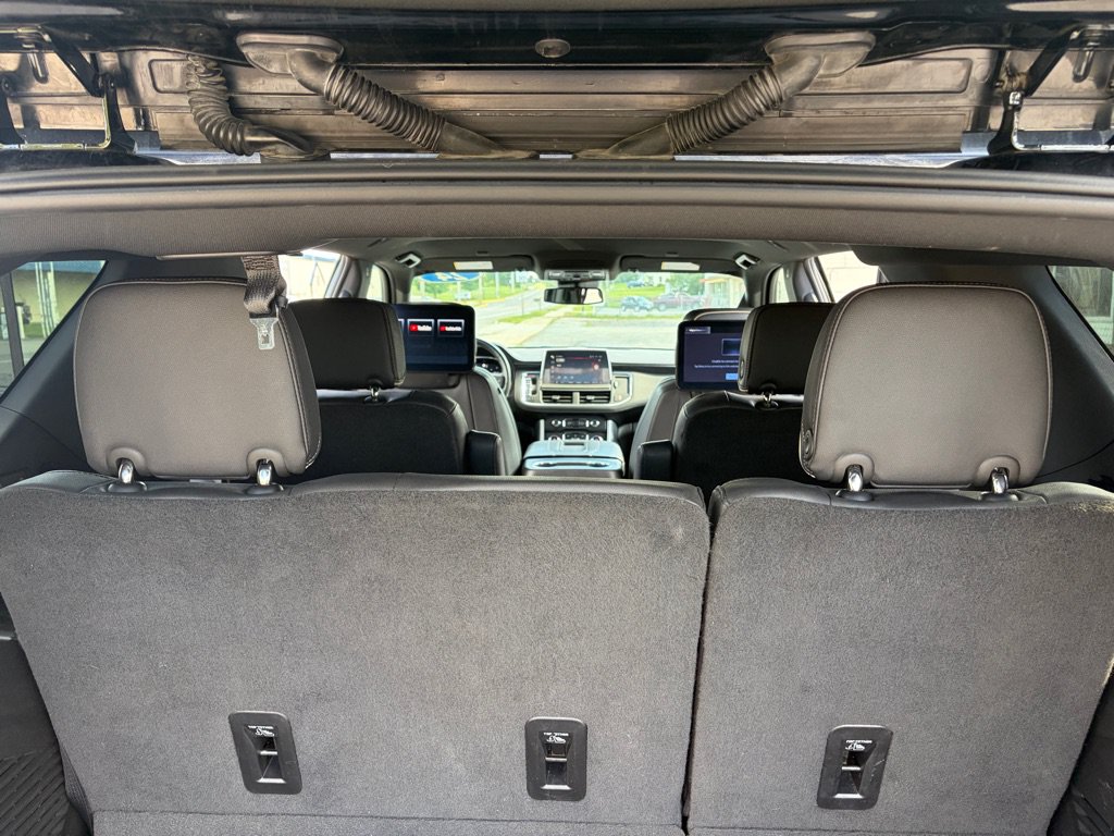 Used 2024 GMC Yukon SLT w/ SLT Luxury Package AWD/4WD image 39