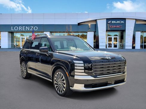 Used 2026 Hyundai Palisade Calligraphy FWD image 3