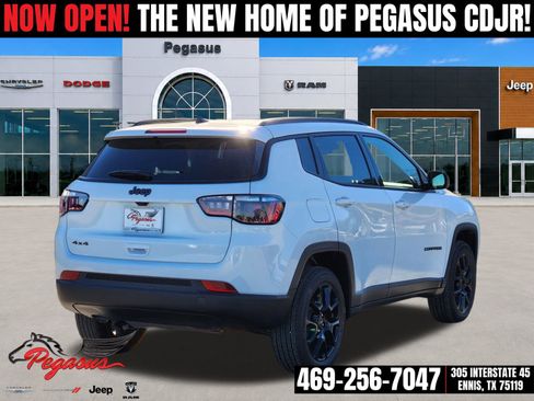 New 2026 Jeep Compass Latitude AWD/4WD image 5