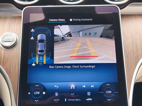 Used 2025 Mercedes-Benz C 300 Sedan image 11