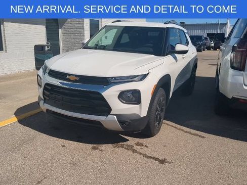 Used 2023 Chevrolet TrailBlazer LT FWD image 11