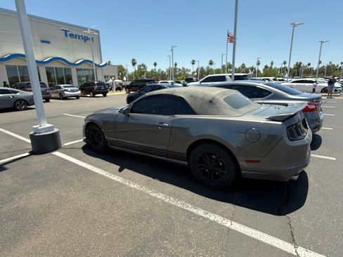 Used 2014 Ford Mustang Premium w/ Comfort Package RWD image 3