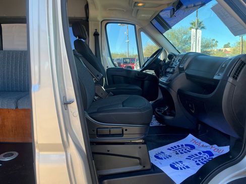 Used 2014 RAM ProMaster 2500 w/ Interior Convenience Group image 19