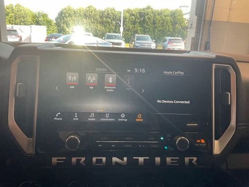 Used 2025 Nissan Frontier SV image 19
