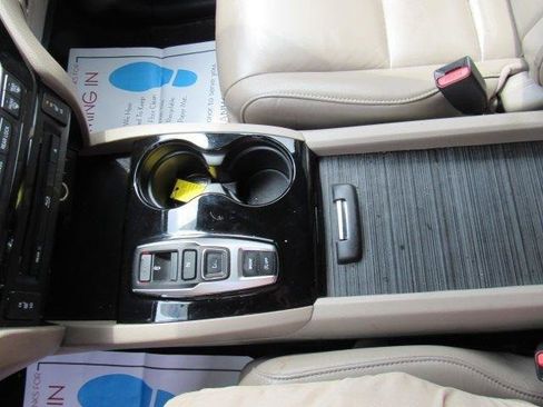 Used 2016 Honda Pilot Touring image 27