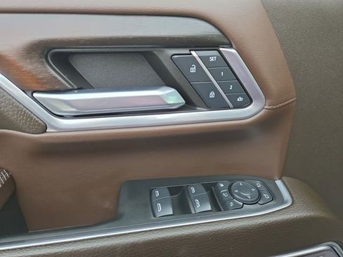 Used 2024 GMC Sierra 2500 Denali w/ Denali Reserve Package image 16