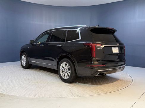 Certified 2023 Cadillac XT6 Luxury image 3