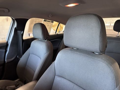 Used 2018 Chevrolet Cruze LT image 20