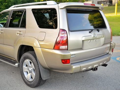 Used 2004 Toyota 4Runner Limited AWD/4WD image 17