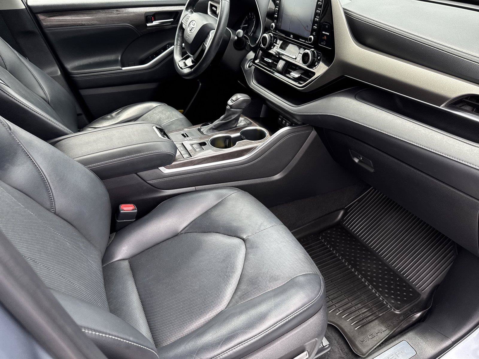 Used 2021 Toyota Highlander Limited FWD image 37