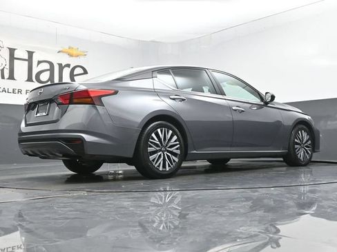 Used 2024 Nissan Altima 2.5 SV FWD image 47