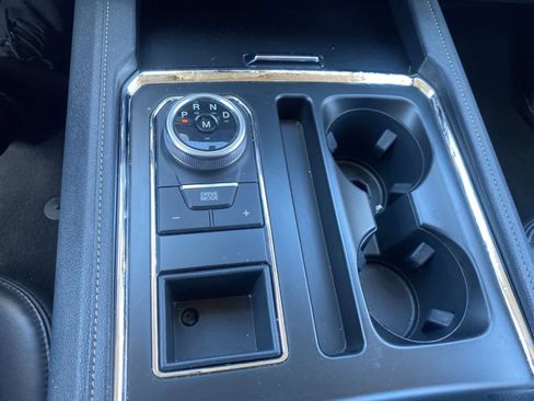 Used 2024 Ford Expedition XLT RWD image 17
