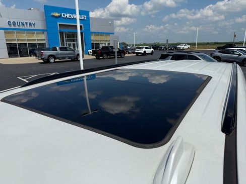 Used 2022 Cadillac Escalade ESV Sport image 11