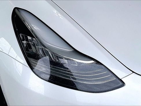 Used 2019 Tesla Model 3 Standard Range Plus RWD image 29