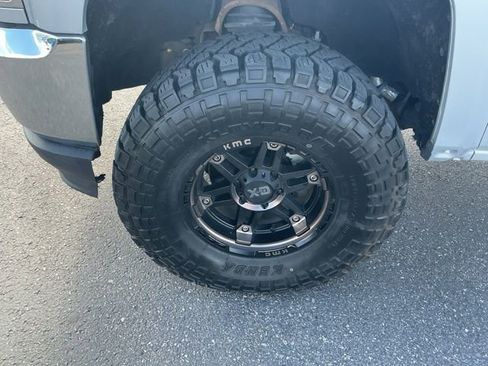 Used 2018 Chevrolet Silverado 1500 LT w/ Trailering Package image 10