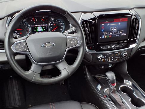 Used 2023 Chevrolet Traverse RS image 13