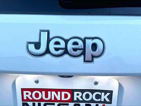 Used 2018 Jeep Grand Cherokee Limited image 29