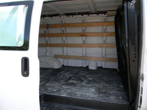 Used 2019 Chevrolet Express 2500 w/ Driver Convenience Package RWD image 15
