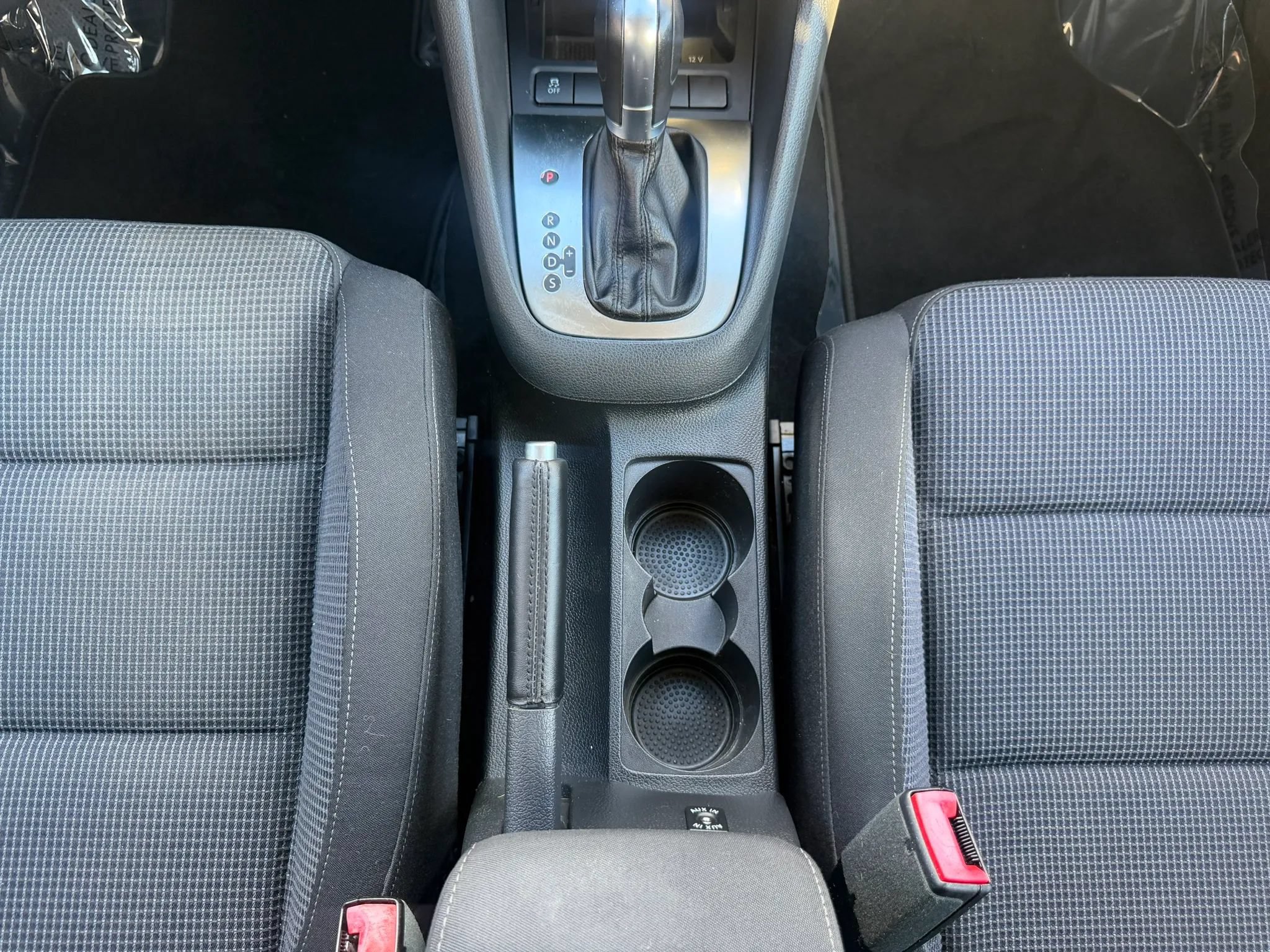 Used 2013 Volkswagen Golf 4-Door FWD image 25