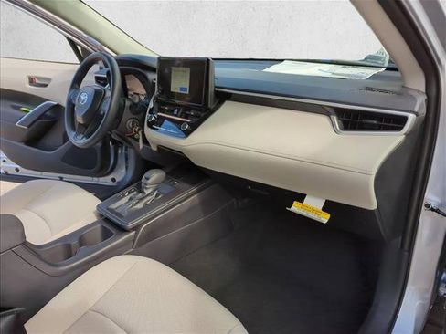 New 2026 Toyota Corolla Cross L image 28