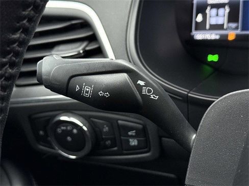 Used 2023 Ford Edge Titanium image 26