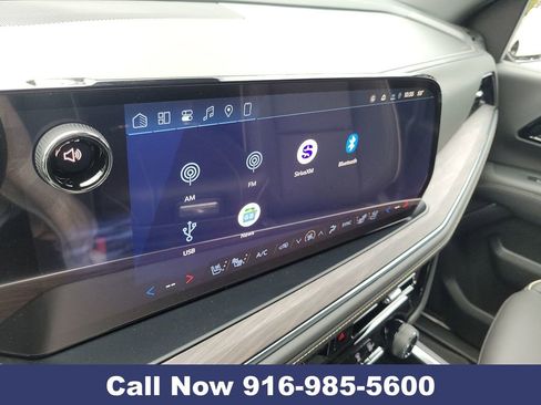 New 2026 Chevrolet Suburban Premier w/ Sun And Tow Package image 17