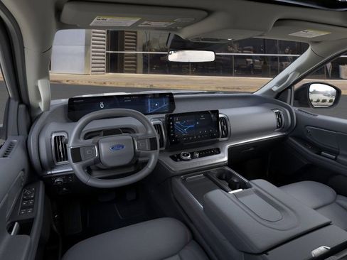 New 2025 Ford Expedition Active image 39