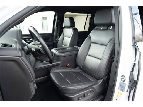 Used 2022 Chevrolet Suburban LT image 11