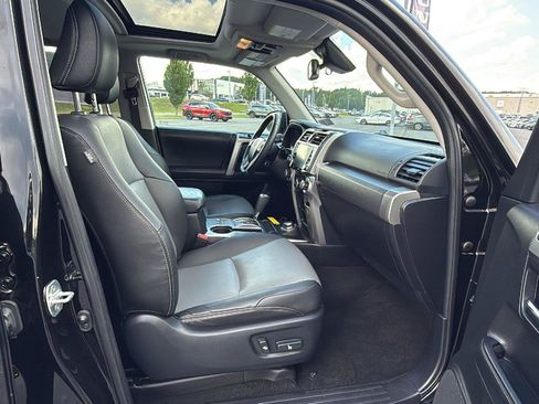 Used 2024 Toyota 4Runner SR5 Premium w/ Moonroof Package AWD/4WD image 18