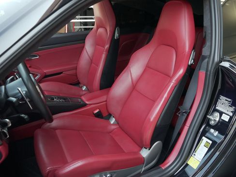 Used 2016 Porsche 911 Turbo S AWD/4WD image 3