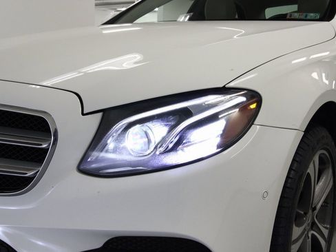 Used 2018 Mercedes-Benz E 300 4MATIC image 9