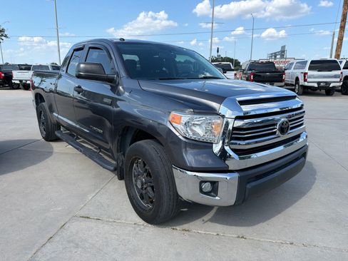 Used 2016 Toyota Tundra SR5 w/ SR5 Upgrade Package RWD image 3