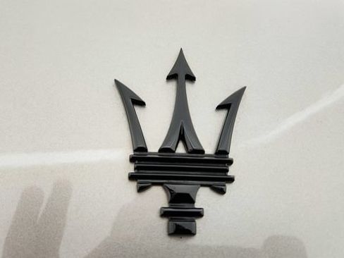 Used 2022 Maserati Levante Modena AWD/4WD image 34