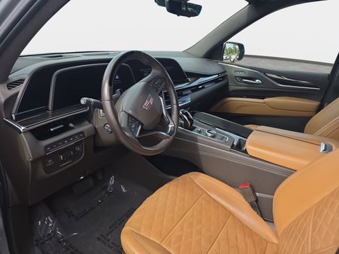 Used 2023 Cadillac Escalade Sport w/ LPO, ONYX Package AWD/4WD image 16