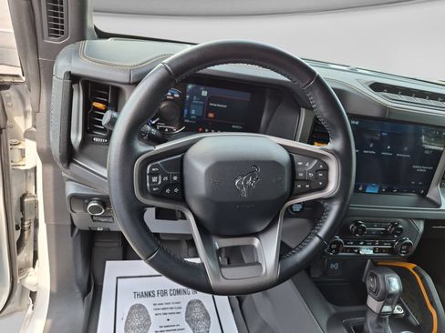 Used 2024 Ford Bronco Badlands AWD/4WD image 28