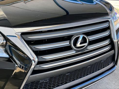 Used 2016 Lexus GX 460 w/ Premium Package image 28