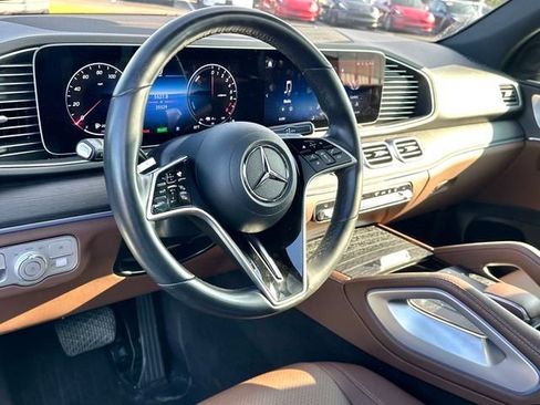 Certified 2024 Mercedes-Benz GLE 450e 4MATIC image 17