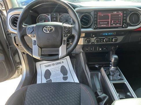 Used 2022 Toyota Tacoma SR5 w/ Technology Package AWD/4WD image 16