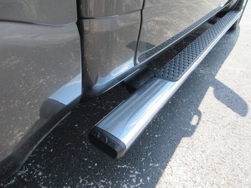 Used 2020 RAM 1500 Big Horn AWD/4WD image 11