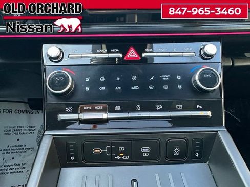 Used 2024 Hyundai Santa Fe Calligraphy AWD/4WD image 16