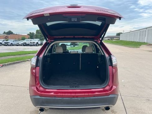Used 2018 Ford Edge Titanium w/ Technology Package FWD image 7
