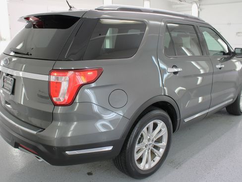Used 2018 Ford Explorer Limited image 10
