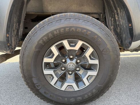 Used 2021 Toyota Tacoma TRD Pro AWD/4WD image 13