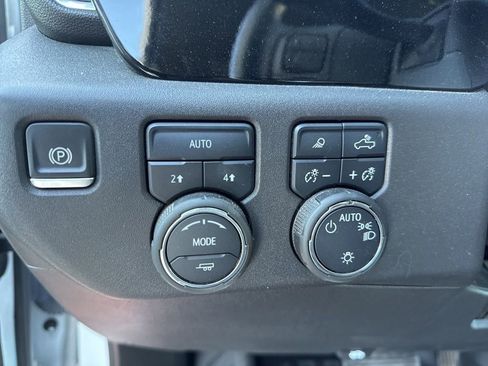 Used 2025 Chevrolet Silverado 1500 LT w/ Safety Package image 15