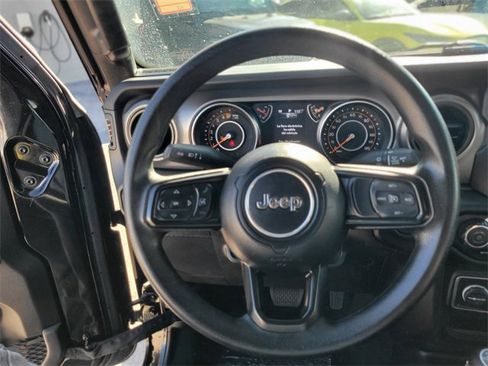 Used 2023 Jeep Gladiator Sport w/ Trailer Tow Package image 17