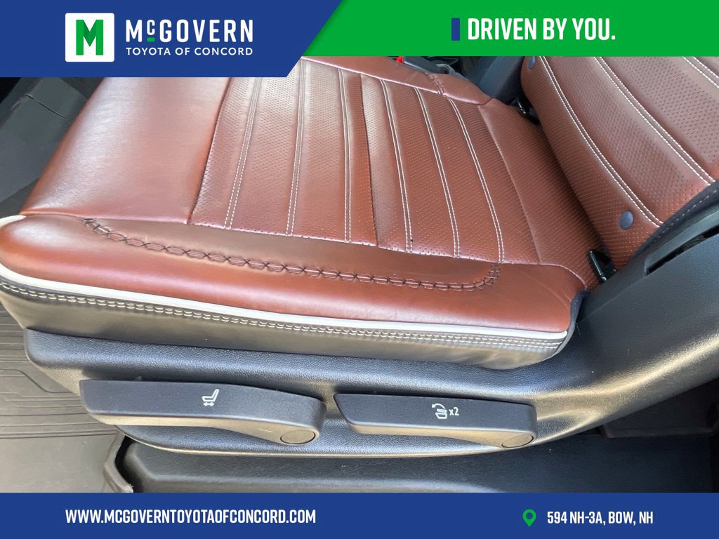 Used 2023 GMC Yukon XL Denali Ultimate AWD/4WD image 29