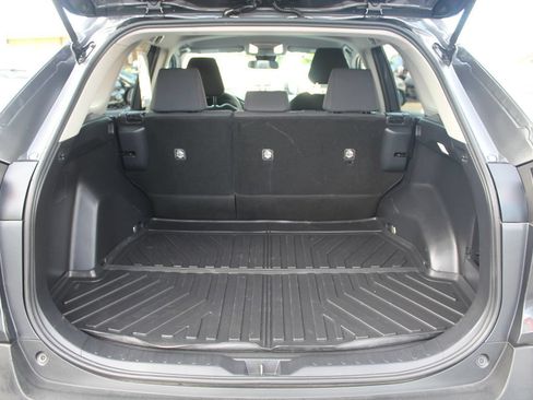 Used 2019 Toyota RAV4 LE w/ Carpet Mat Package FWD image 18