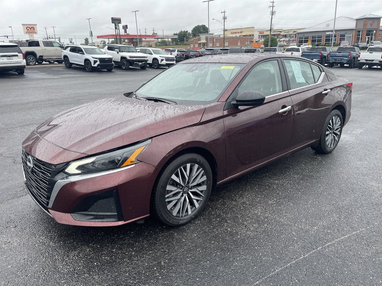 Used 2025 Nissan Altima 2.5 SV FWD image 1