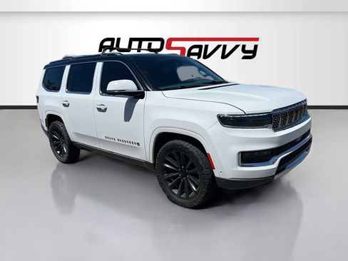 Used 2022 Jeep Grand Wagoneer Series II w/ Convenience Group III AWD/4WD image 1