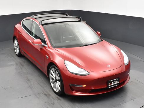 Used 2019 Tesla Model 3 Long Range image 17